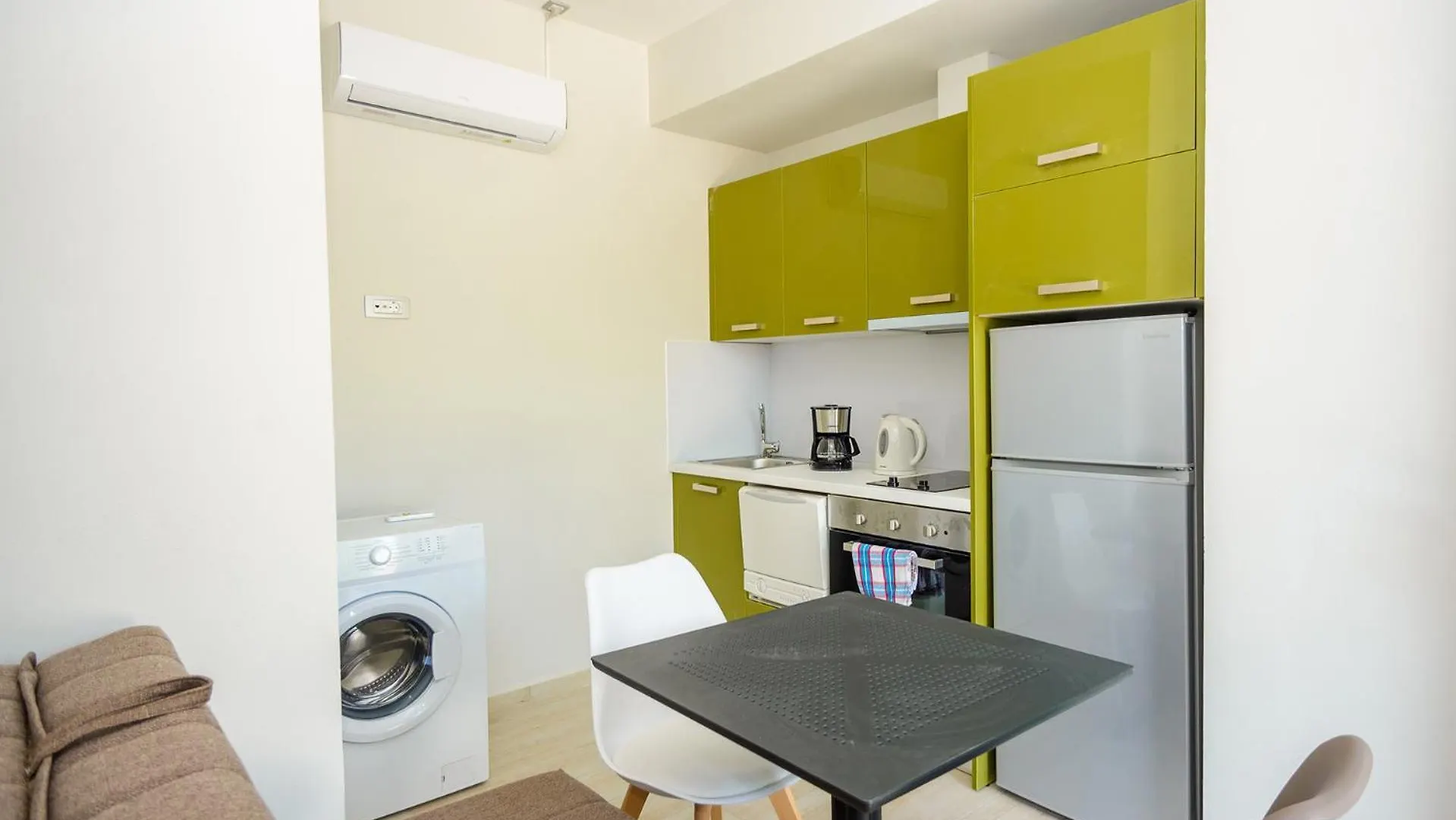 Tzogias Apartments Helen Argostoli  Grécia